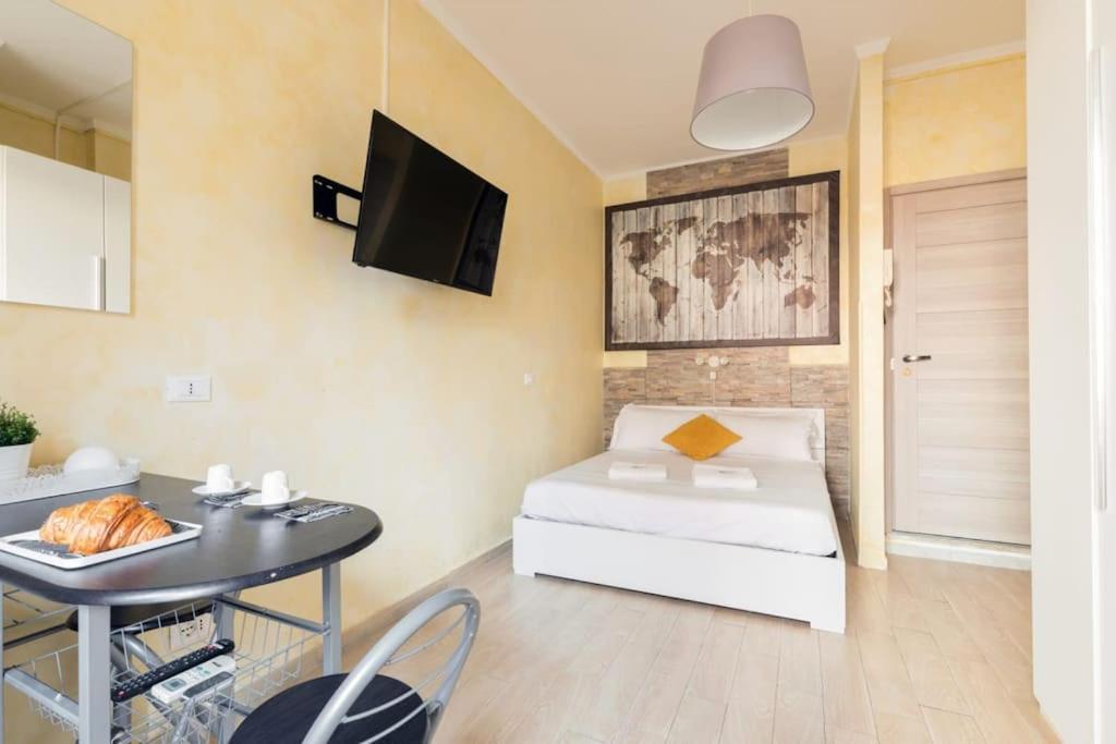 Private Suite In A Guest House With Private Bathroom N3 Rom Exteriör bild